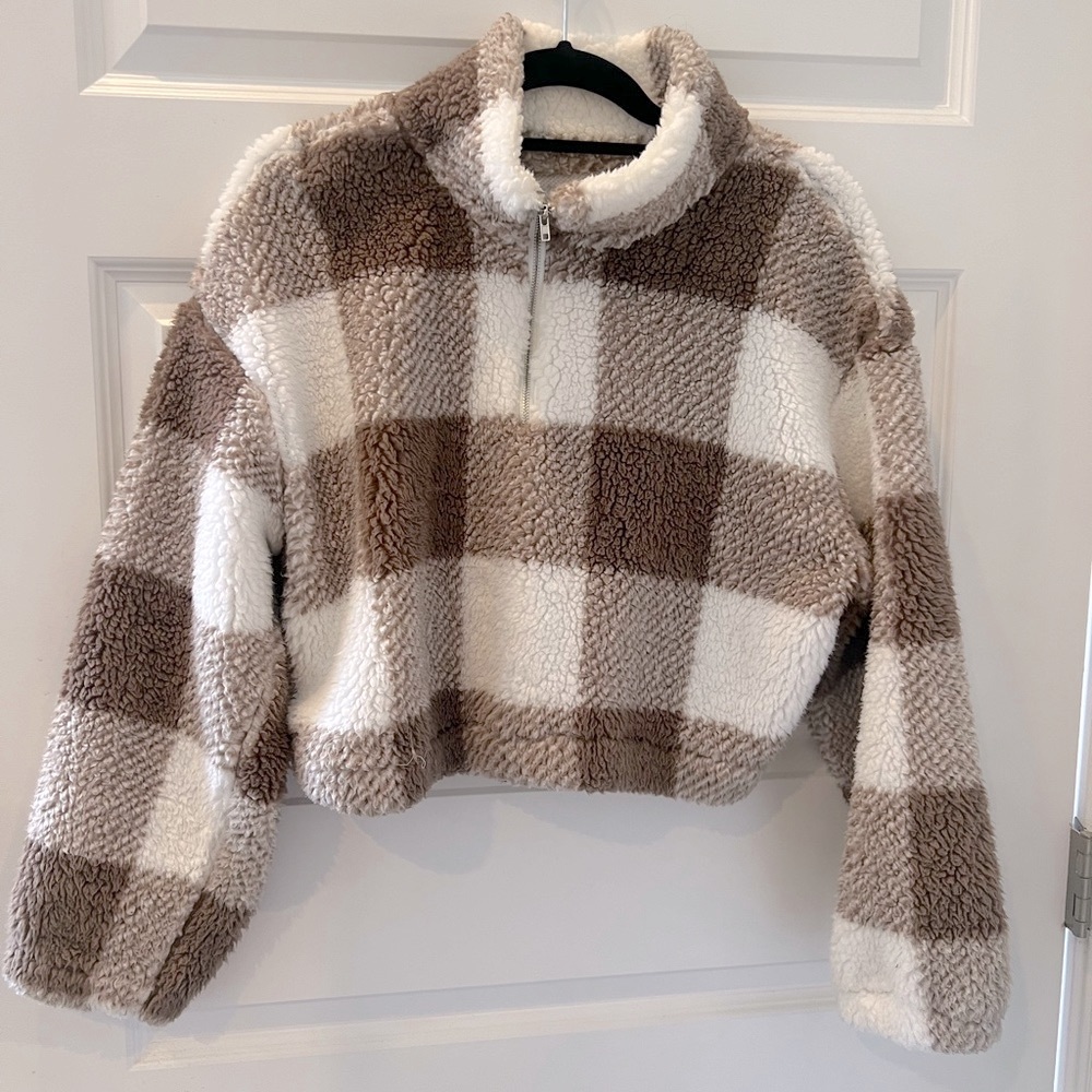 Women’s fuzzy top